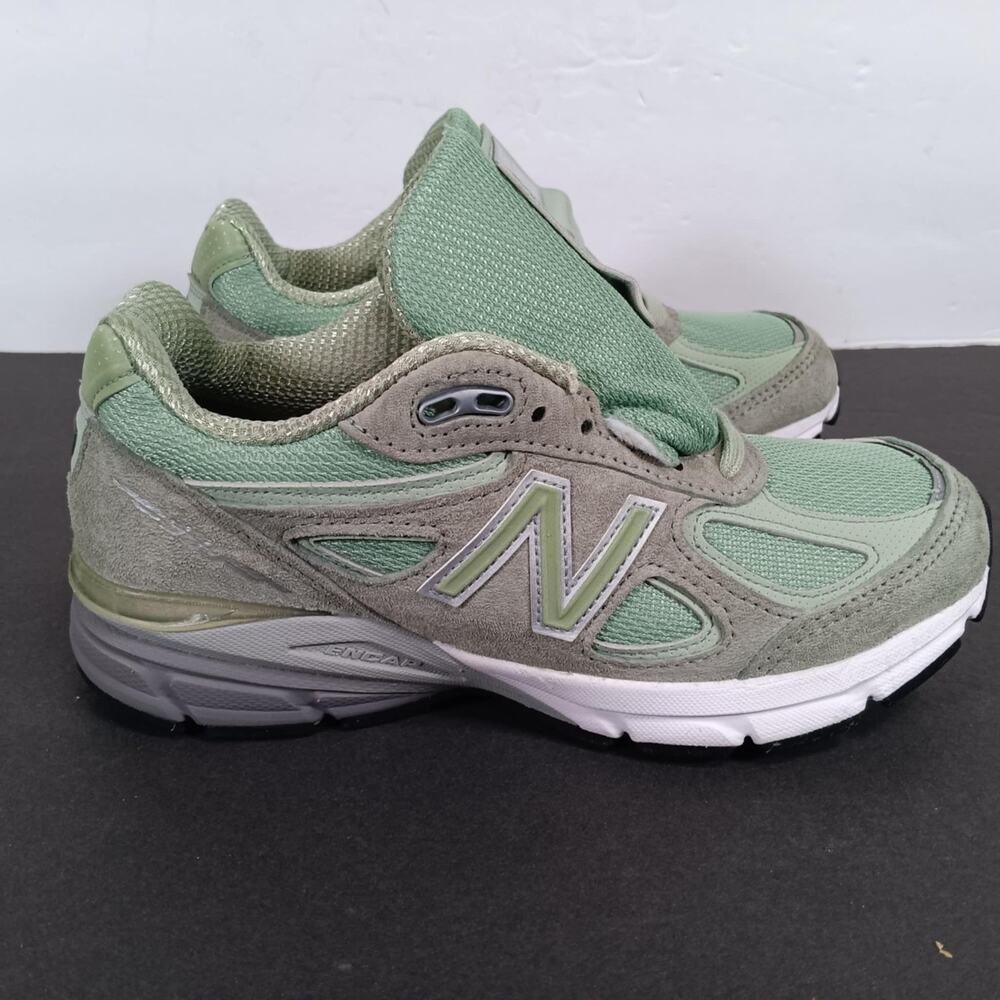 Pre Owned Size 5.5 woman  New Balance 990v4 Olive Teddy Santis. Made In USA